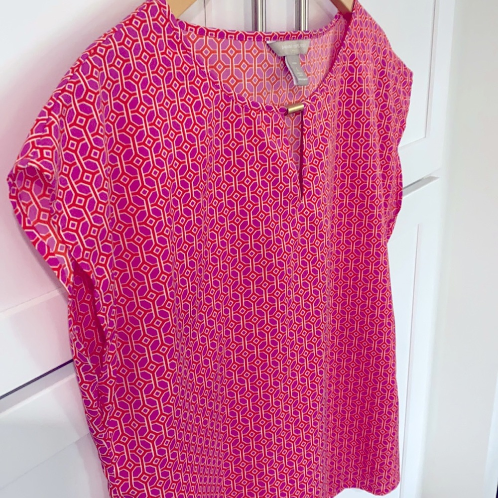 Geometric print top